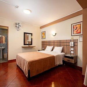 Habitación con Cama King